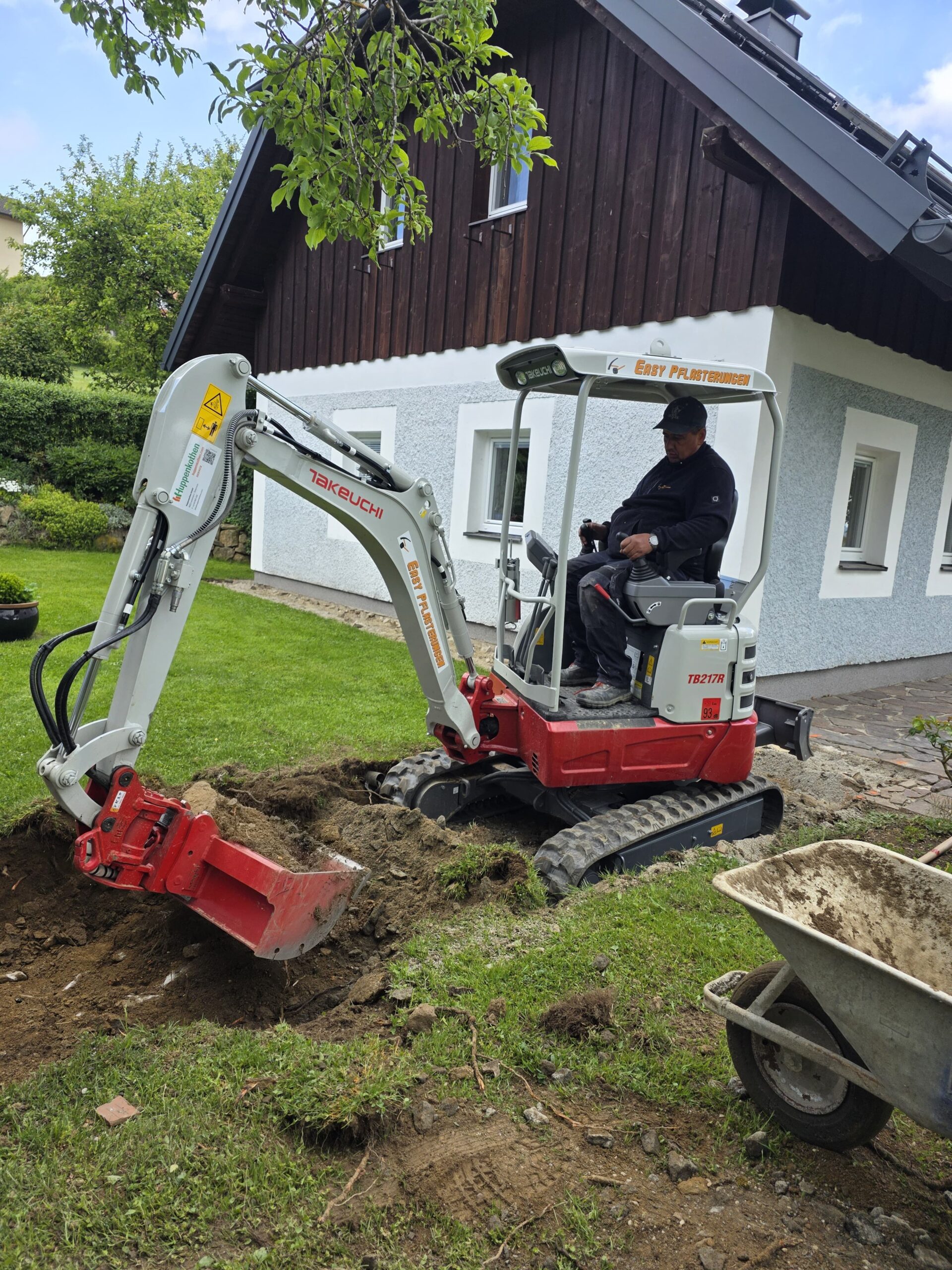Easy Pflasterungen Baggerarbeiten5